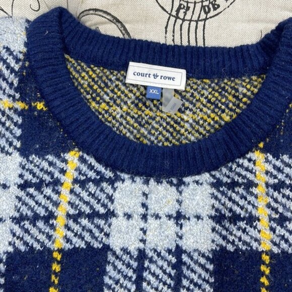 COURT AND ROWE Cozy Bouclé Plaid Sweater - Picture 5 of 7